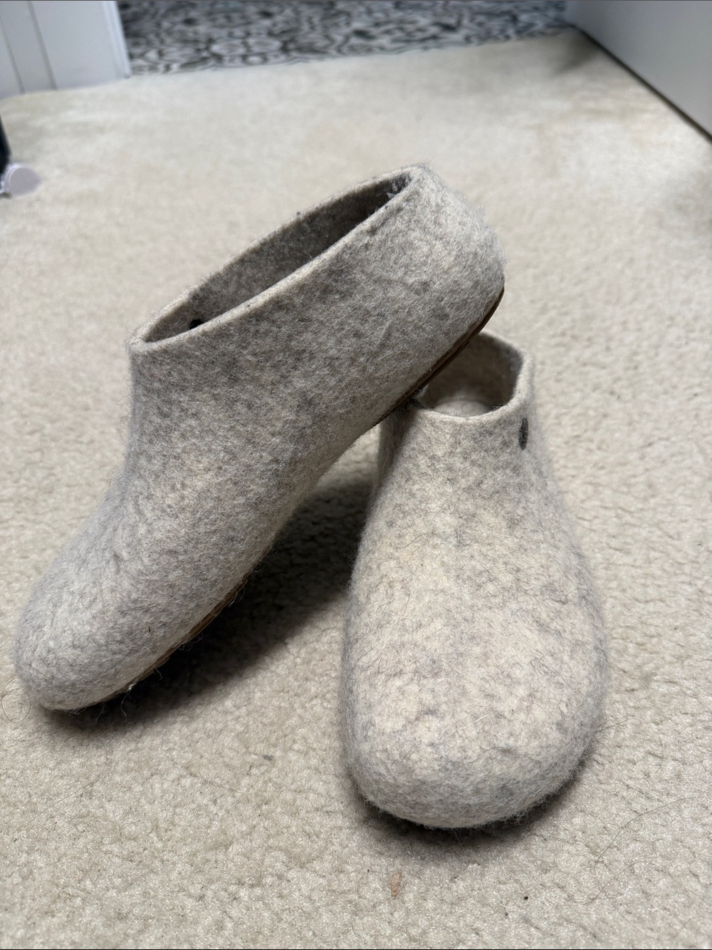 Wildling Slip-On Shoes Wool Clogs Barefoot Slippers Women’s Size 6 37 Like New